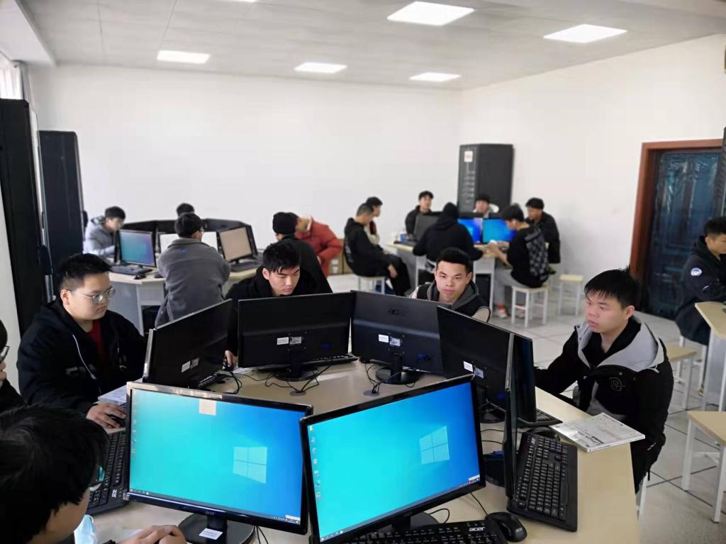 以賽促學(xué)強(qiáng)技能，以賽促教育人才——我校2021年高等職業(yè)技能院級(jí)競(jìng)賽“網(wǎng)絡(luò)系統(tǒng)管理”賽項(xiàng)圓滿(mǎn)落幕